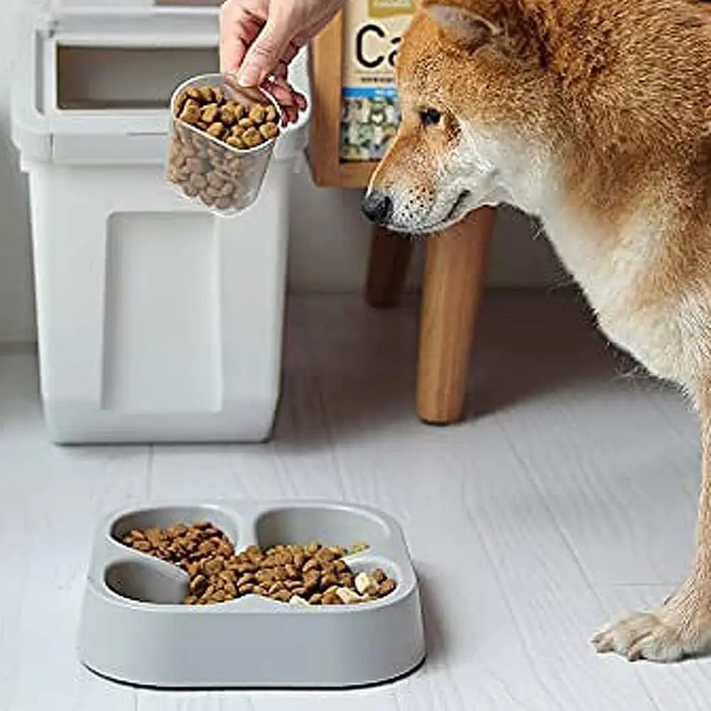 DCNB Pet Food Storage Container On Wheels With Scoop